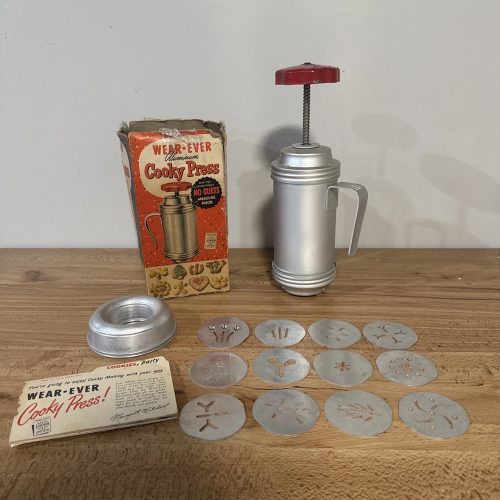 Vintage Wear-Ever Aluminum Cooky Press #3358 W/ Original 12 Disks & Recipe Book